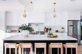 Are White Kitchen Cabinets in Style