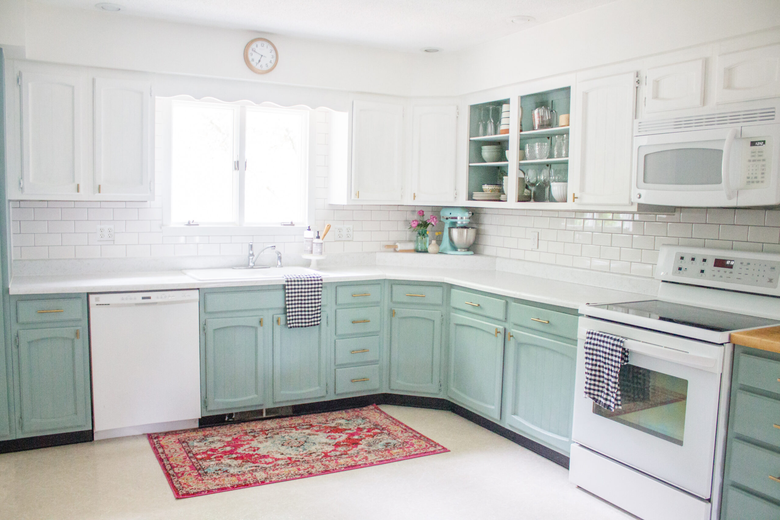 Can You Use Chalk Paint on Kitchen Cabinets