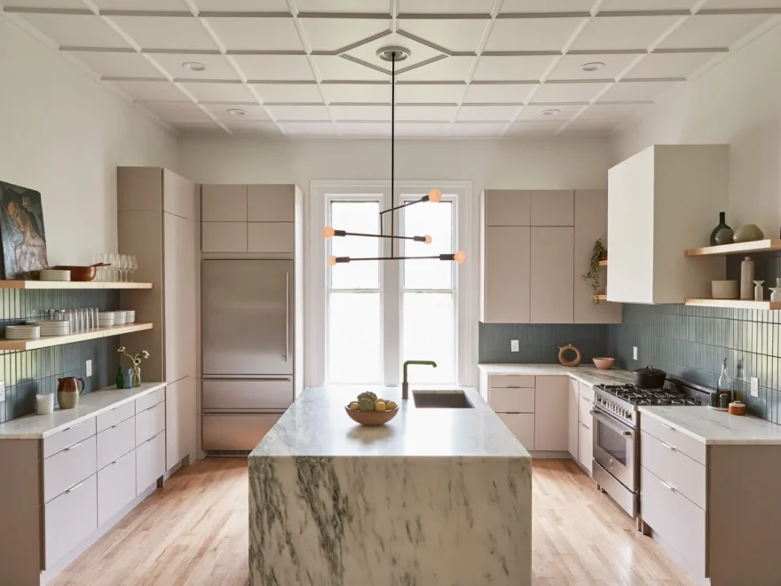 How to Clean Laminate Cupboards Without Streaking