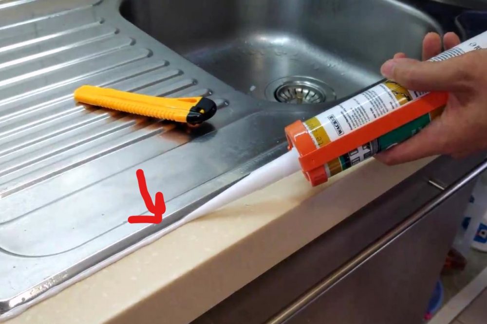 How to Recaulk Your Kitchen Sink