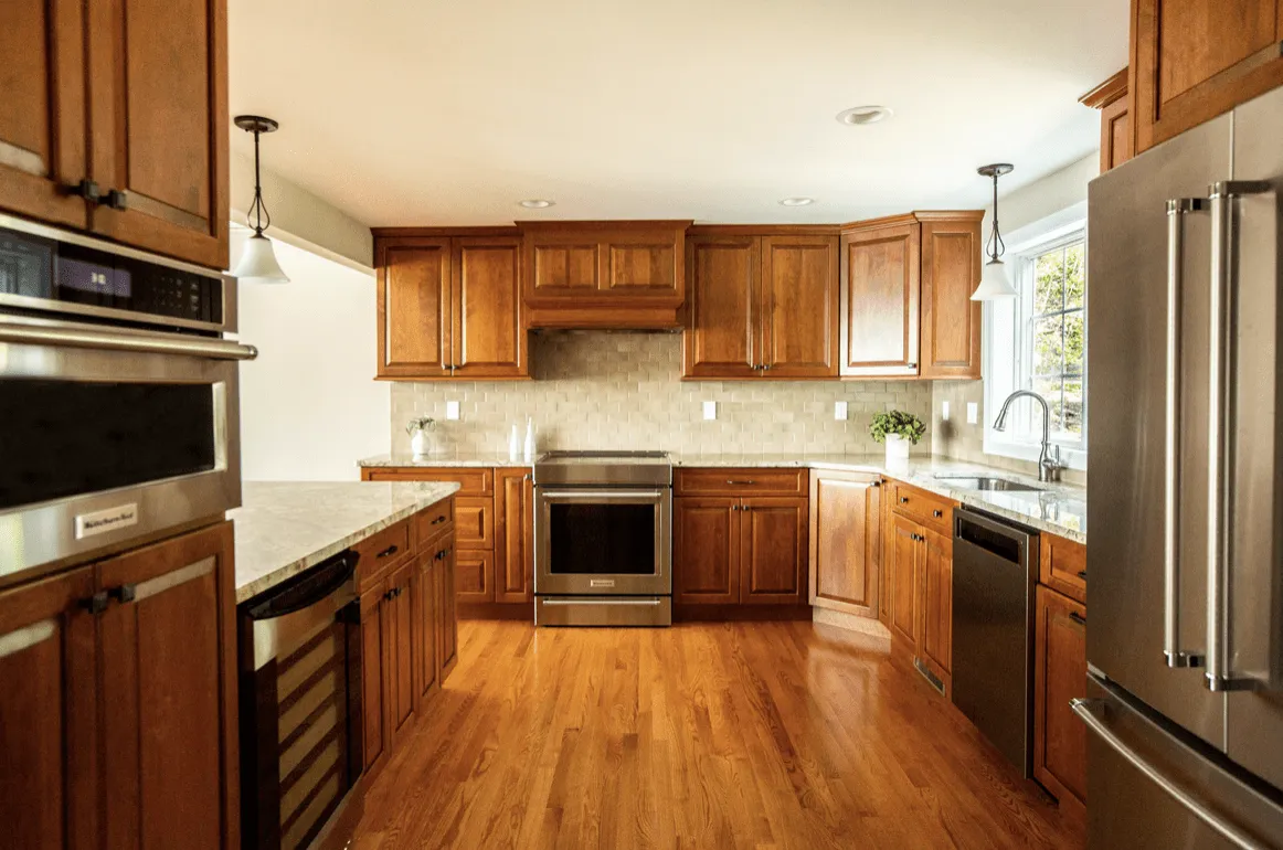 How to Stain Kitchen Cabinets