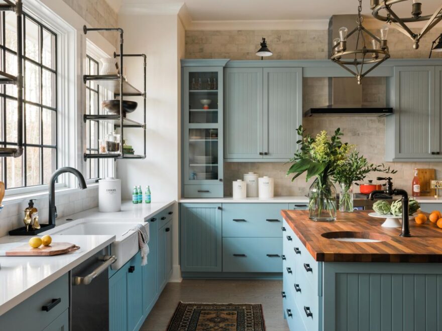 How to Update Old Kitchen Cabinets Without Replacing Them