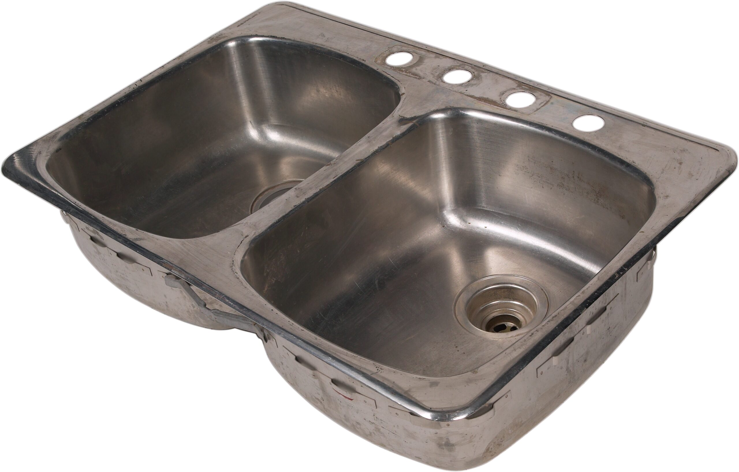 What is the Standard Size of a Kitchen Sink